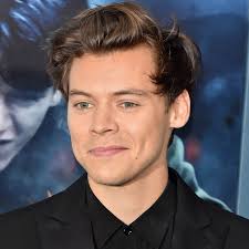 Is this a teaser to the big chop of '16? Celeb Watch Be More Harry Styles Supercuts Uk