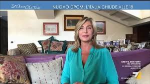 Dopo la laurea con lode in scienze politiche con una tesi in diritto. Myrta Merlino Collegata Da Casa Voglio Spiegare Ai Telespettatori Perche In Questi Giorni Mi Vedranno Da Casa