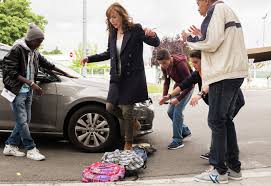 See all related lists ». Famille D Accueil Serie Feuilleton 2014 Tele Star