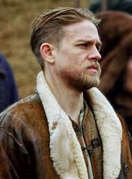 Ø¹Ù ÙØ± Ø¨ Ù Ø£ ÙÙØ¹Ù Vk In 2020 Charlie Hunnam Charlie Hunnam King Arthur Charlie