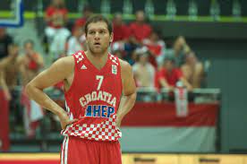 Bogdanovic didn't have a terribly efficient shooting performance but scored in double figures for the sixth consecutive contest. Bojan Bogdanovic Beziehung Vermogen Grosse Tattoo Herkunft 2021 Taddlr