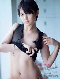 鈴木咲Aカップ貧乳グラドルの過激水着グラビア画像等100枚｜エロ牧場