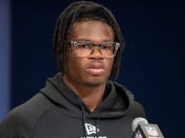 Eagles Fans At Super Bowl LVII Booed Dak Prescott For Winning 'Walter  Payton Man Of The Year' Award