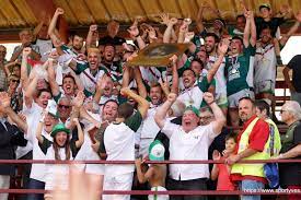 Publié le 20 oct 2014. Rugby Honneur Urrugne Est Champion De France Honneur Il Souleve Son Troisieme Bouclier De La Saison Actu Rugby