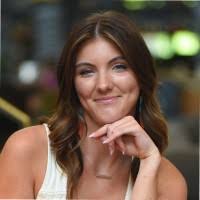 I'm thrilled to announce that I'll be joining Oscar De La Renta as a  Wholesale Intern this fall!