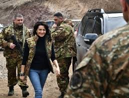 Armenia PM's wife visits border village (PHOTOS)