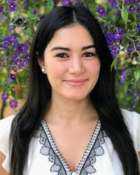 Katie Findley's Instagram, Twitter & Facebook