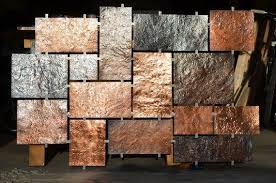 Mano Habia Martillado En El Panel De Pared De Cobre Que Es 36 De Alto Y 60 Y Una Pulgada De Espesor Los Paneles Copper Wall Art Copper Wall Decor Copper Wall