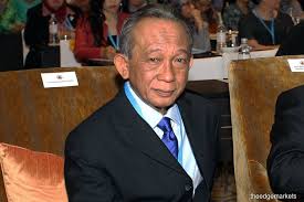 Samsudin bin osman (born 1947) is a former malaysian civil servant, and served the malaysian government from 1969 to 2006. Malaysia Epf Chairman Samsudin Osman Heads Federal Award Recipient List The Edge Markets