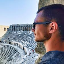 Poczta Polska obejmie mniejszościowy pakiet udziałów w spółce Orlen Paczka,  a docelowo będzie mogła nabyć 100 proc. jej udziałów