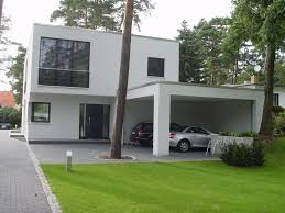 Ruckansicht Und Carport Moderne Hauser Von Homify Modern Facade Maison Moderne Maison Moderne Entree Maison