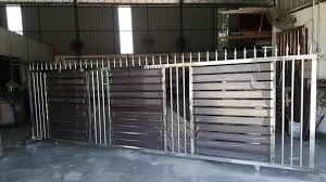 Bahan jenis ini tidak mudah menyusut atau memuai saat terkena perubahan suhu. 3 Biji Pintu Pagar Stainless Steel City Steel Design Facebook