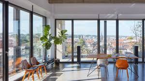 Im zuge der sanierung bietet es sich an gleichzeitig mit dem fenstertausch auch rollladen nachzurüsten. Conwindo Com App Uploads 2020 11 Sonnenschutz F