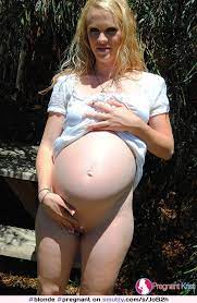 Pregnant Upskirt