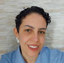 Vocês sabiam disso? . A gola do body é assim para que ele seja retirado por  baixo, sem passar pela cabeça do bebê. Isso é super útil para aquele  momento que a