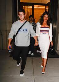 A 'pocketer' will often avoid making plans. 7 Things You Absolutely Must Know Before Dating A Younger Man