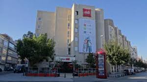 Wifi is free, and this hotel also features a bar and a café. Ibis Antwerpen Centrum Hotel Antwerp Belgium Overview
