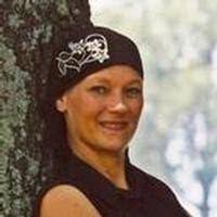 Kim Maxey's Instagram, Twitter & Facebook