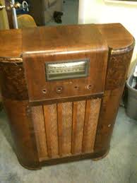 Architectural design in the late 1937 was greatly inspired by moving america into the 1940's. Restoration New Life Out Of A Busted 1930 S Radio Conversion 12 Steps With Pictures Instructables