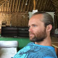 Kevin Sewell's Instagram, Twitter & Facebook