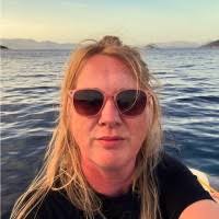 200+ "Kim F." profiles