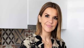 As doce de morango e chocolate, são vernizes aromáticos que prometem perfumar as suas unhas! A Pipoca Mais Doce Revela Que Ex Marido Acabou O Pipoca Mais Doce Shotoe