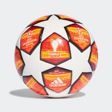 Decisivi i gol di mohamed salah su calcio di rigore al 1′ minuto di gioco ed origi all'85esimo. Authentic Adidas Size 1 Uefa Champions League Finale 2018 19 Madrid Mini Ball Limited Edition Sports Sports Games Equipment On Carousell