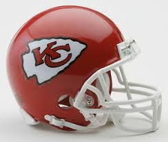 Chad henne will be 36 in july and he's entering the final year of his contract with kansas city. Kansas City Chiefs Nfl Football Helm Kranz Ornament Weihnachten Baum Topper Ebay