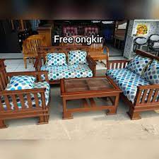 Jual harga sofa minimalis terjangkau berkualitas. Jaya Murni Furniture Kursi Minimalis Kursi Tamu Sofa Tamu Kayu 221 Meja Kerang Minimalis Free Ongkir Jabodetabek Terbaru Agustus 2021 Harga Murah Kualitas Terjamin Blibli