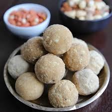 ತಂಬಿಟ್ಟು ರೆಸಿಪಿ | thambittu in kannada | ಅಕ್ಕಿ ತಂಬಿಟ್ಟು | ಕರ್ನಾಟಕ ಶೈಲಿಯ ಹಸಿ  ತಂಬಿಟ್ಟು