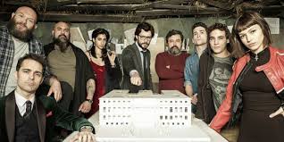 Auch wenn es natürlich die pflicht der schauspieler ist,für die neue staffel neugierig zu machen, hat der bisherige verlauf der serie auf keinen fall an überraschungen gespart. Haus Des Geldes Schauspieler Staffel 4