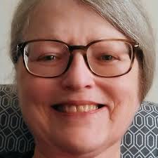 Here's How 30 People React To A Sign On The Sidewalk Telling Them To  'Commence Silly Walking'