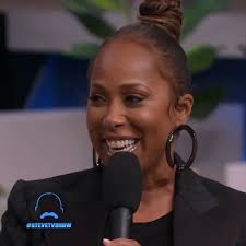 During the commercial break, Marjorie Harvey told the audience the amazing  way she and Steve met! 😍😍