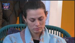 A dare la notizia è stato un altro fratello di dayane, juliano, che recentemente si era collegato con la sorella nel corso di una puntata del reality. Cid3dhx1ypoqam