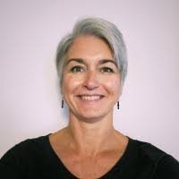 Lauri Arnold's Instagram, Twitter & Facebook