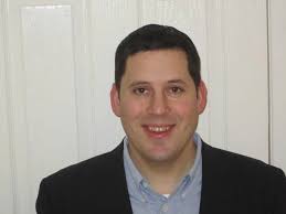 How should you successfully market your startup?