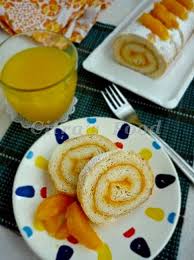 Resep bolu gulung merupakan pilihan bagi anda yang ingin membuat camilan manis yang cantik. Citra S Home Diary Orange Swiss Roll Cake From Egg White Bolu Gulung Dari Putih Telur