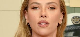 Scarlett Johansson Exposing Her Undies 'Keeps' The 'Attention'