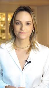 Você sente aquele frio na barriga só de pensar em gravar um vídeo? Não se  preocupe, você não está sozinho! O medo de não sair perfeito pode paralisar  muitos de nós, mas lembre-se: feito é melhor que ...