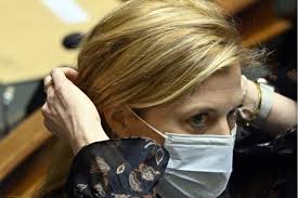 Kleding (ook kledij of kleren, een syncope van klederen) is lichaamsbedekking voor mensen, in essentie nodig voor het behoud van lichaamswarmte. Minister Annelies Verlinden Vergist Zich Van Website Over Co Hasselt Het Nieuwsblad Mobile