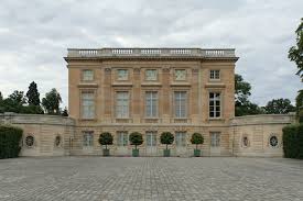 File Petit Trianon Facade Sud 01 Jpg French Architecture Architecture Traditional Architecture