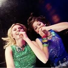 Karol sevilla ruggero pasquarelli valentina zenere michael ronda malena ratner agustín bernasconi katja martínez. Valentina Zenere Y Karol Sevilla Sj Posts Facebook