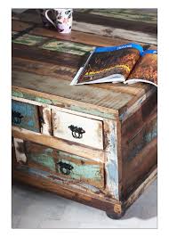 Außergewöhnlicher wohnzimmer couchtisch frees in braun bunt aus recyclingholz gefertigt im shabby chic design zwei größen lieferbar kaufen Sit Mobel Couch Tisch Truhe Altholz Bunt Riverboat 09194 98 Couchtisch Massivholz Tisch Couchtisch