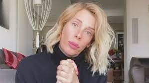 Non è un riferimento alla linea di prodotti di bellezza che ha lanciato da qualche mese e che si chiama, appunto, luce, ma un invito a credere in se stessi, senza dipendere dagli altri. Alessia Marcuzzi Positiva Al Coronavirus Le Sue Parole Biccy It