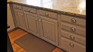 painting kitchen cabinets with chalk