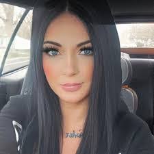 Brittany Flick's Instagram, Twitter & Facebook