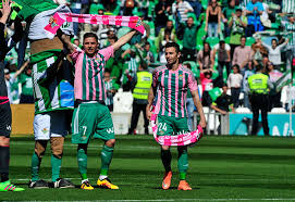 La nueva camiseta del granada para esta temporada 2020/2021✅ con un precio de escándalo! Renaldinhos Y Pavones Betis Camiseta Rosa Dia De La Mujer 2016