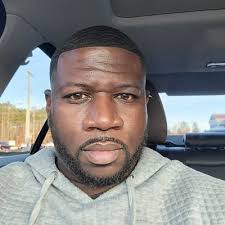 Stephen Helton (@steviehelton72)