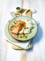 Gebratener Alaska Wildlachs Auf Cremigem Selleriepuree Mit Limetten Kapern Butter Leckeres Essen Rezeptideen Lebensmittel Essen