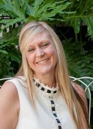 Lisa Hemphill's Instagram, Twitter & Facebook